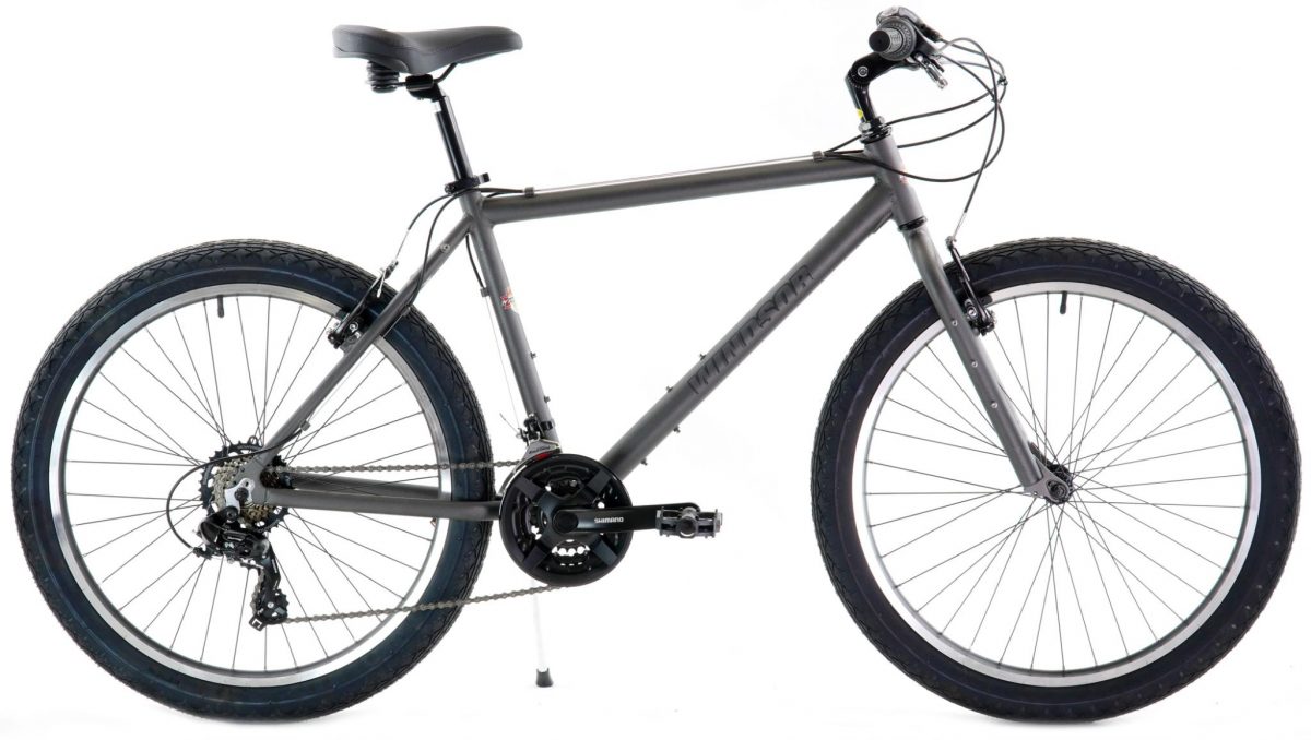 Windsor Dover 1-xi bicycle with flat handlebars and slim tires