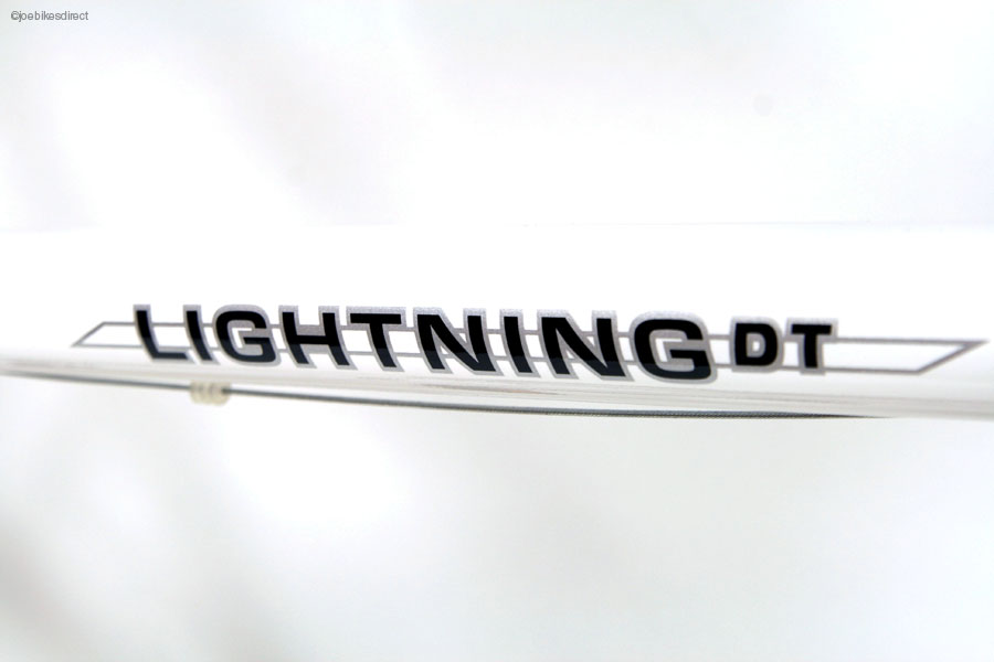 1tt_wht