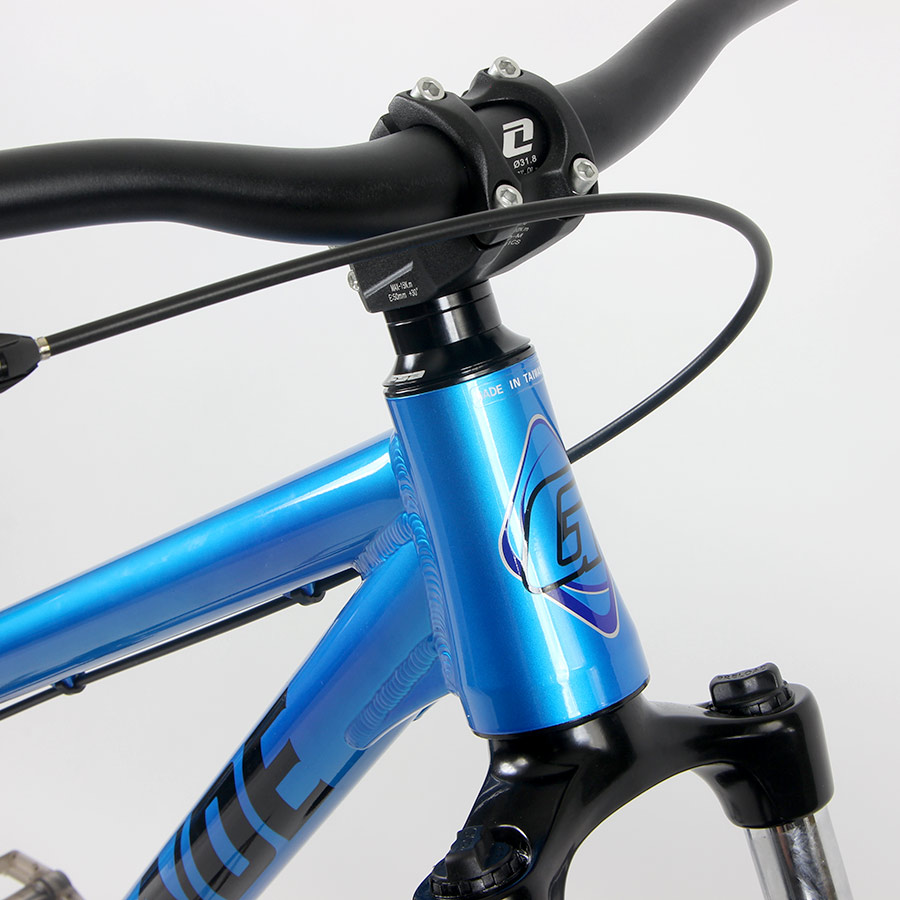 Light and strong, no rust aluminum frames. INCREDIBLE Bike Deals at Bikesdirect Gravity Cojones Grande, Light/Strong Aluminum, Dirt Jumping Bikes
Top Rated Dirt Jump DJ Bikes with Rear Disc Brakes and Adjustable Suspension Forks 