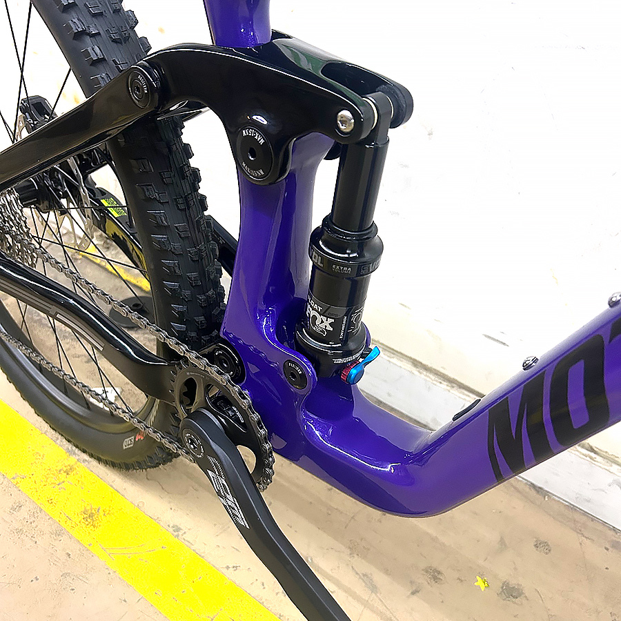   Full Carbon Enduro Mountain Full Suspension Motobecane HAL CF 6600 Enduro Mountain Bikes