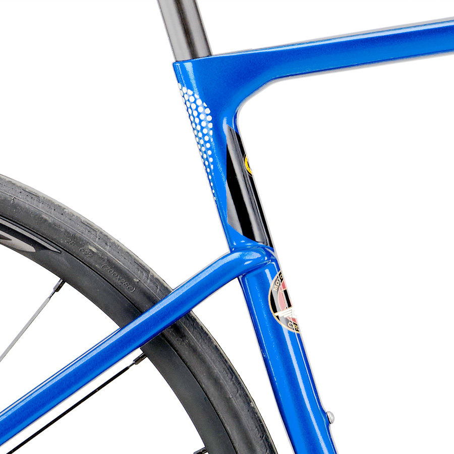 Best Rated Motobecane FLITE720 Di2 Aero, Fast Full Carbon, Aero Road Bikes
 Aero, Full Carbon Road Bikes with Hydraulic Disc Brakes 